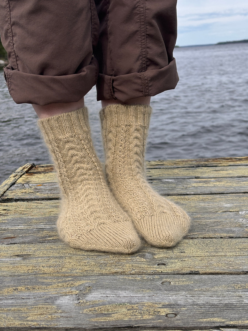 Mountain stream socks PATTERN