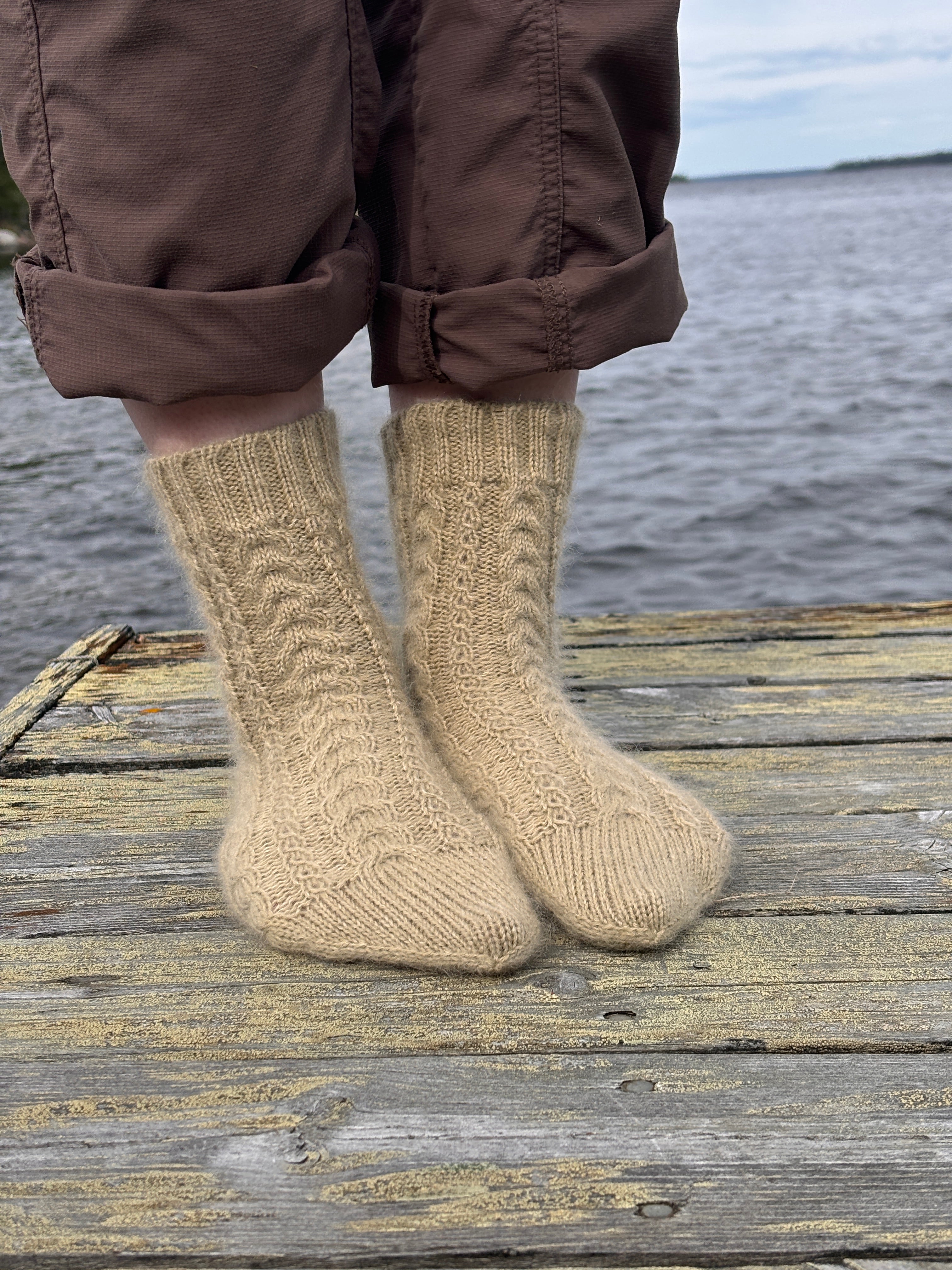 Mountain stream socks PATTERN