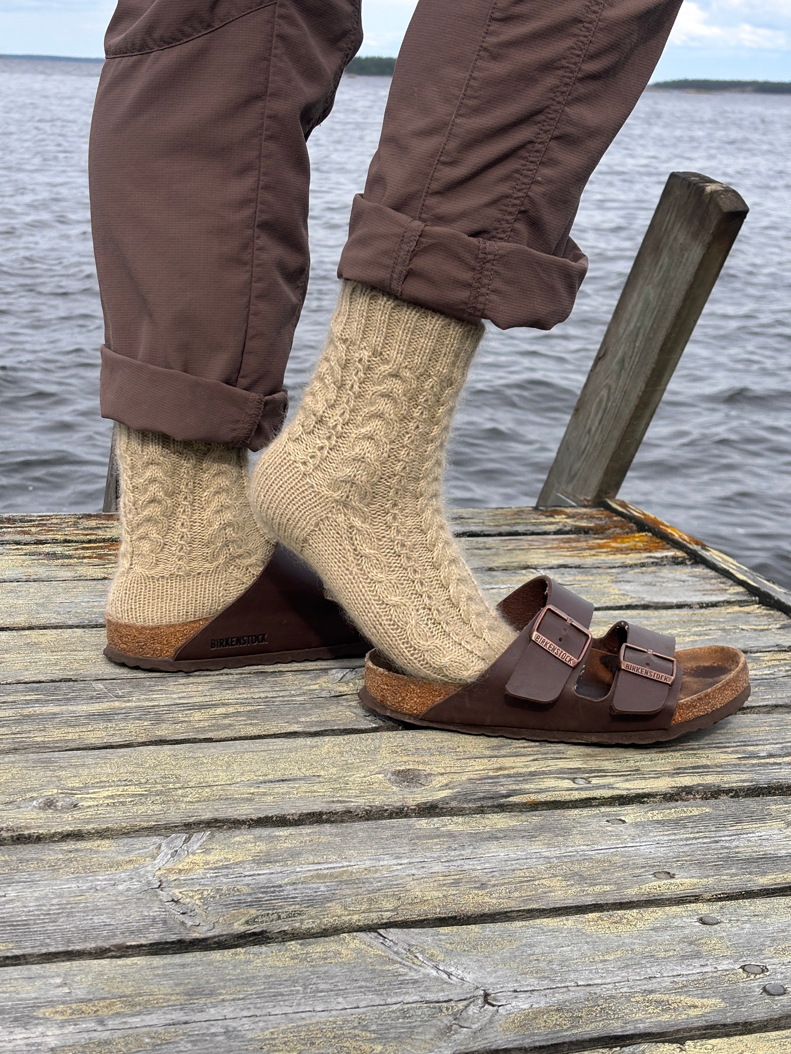 Mountain stream socks PATTERN